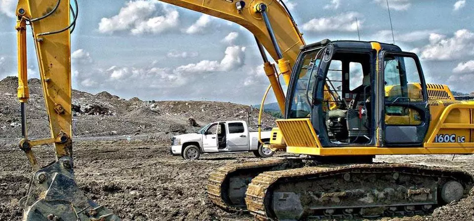 rhino-liners-construction-2